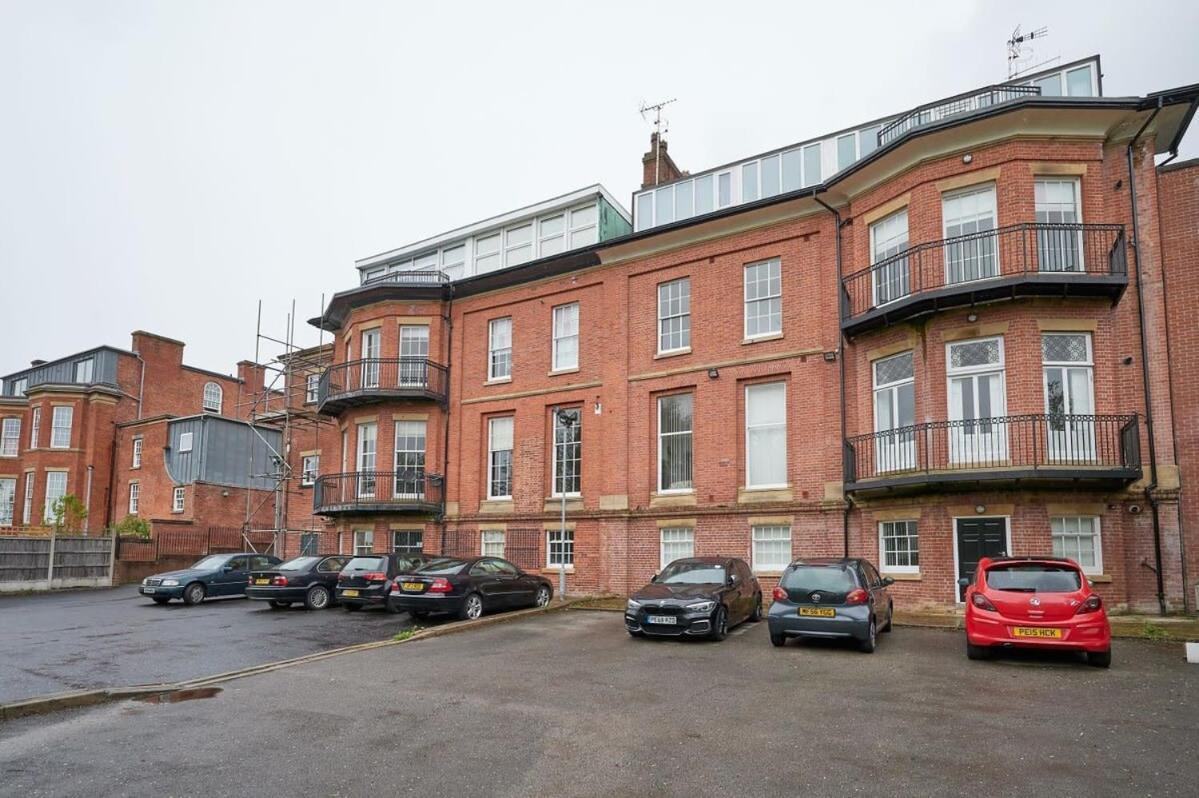 A Stylish Apartment With Parking In Preston Preston  Exterior foto